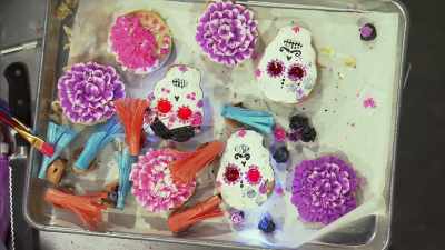  Flowers have come off,
 lights have come off, - Halloween Cookie Challenge