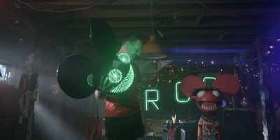 FLOYD: Little help. (GROANS) - The Muppets Mayhem