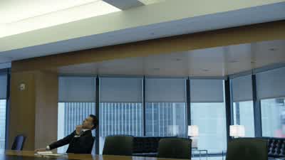 Fluorescent lights are hell, no? - Mr. Robot