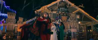 Fly, my pretties! Fly! - Candy Cane Lane