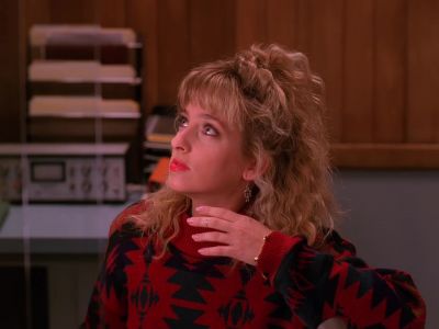 [FLY STOPS BUZZING] - Twin Peaks