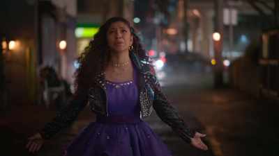 Flynn says you're supposed to be
behind everything, but I don't know. - Julie and the Phantoms