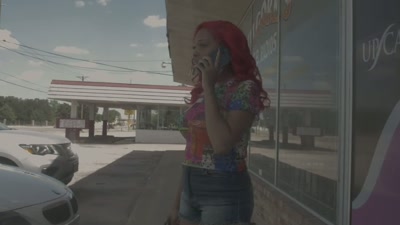 Foe has a hit out on
him if he doesn't - Homeboys