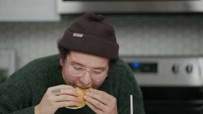 -(FOIL RUSTLING)
-(DRUMS PLAYING) - The Lebanese Burger Mafia