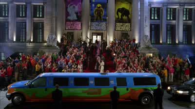 Folks, this crowd is going crazy over mystery inc. - Scooby Doo 2: Monsters Unleashed