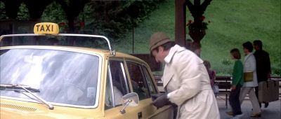 Follow that car - The Return of the Pink Panther
