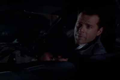 FOLLOW THAT BLONDE. - Moonlighting