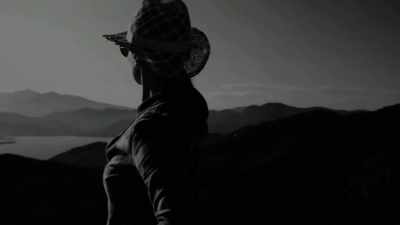 Following the
newspaper's article, - Alien Chronicles: Top UFO Encounters