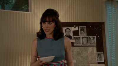 ...follows Morris
around the riverbend, - Ms Fisher's Modern Murder Mysteries