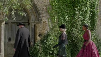 It can't be here. It looks empty. - Father Brown