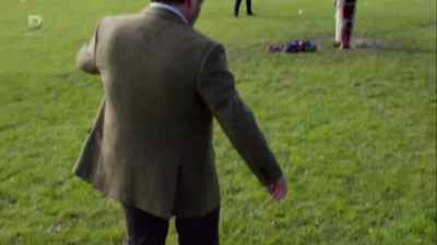 Footprints? - The Brokenwood Mysteries