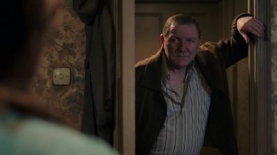 I will wait. - Call the Midwife