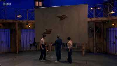 CLATTERING - The Goes Wrong Show