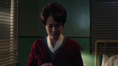 Gran, they've left your notes here. - Call the Midwife