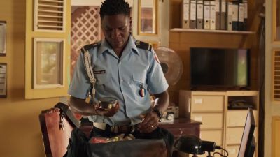 RATTLING - Death in Paradise