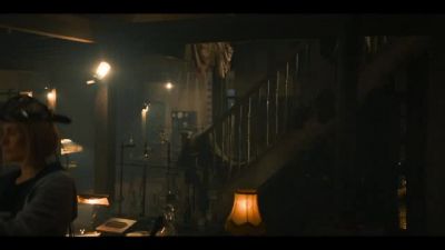 POUNDING ON DOOR - Doctor Who