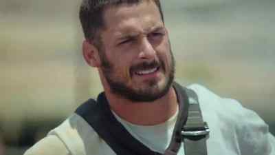 {\an7}Come on, don’t fall. - Special Forces: World's Toughest Test