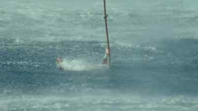 {\an7}[exhales] - Special Forces: World's Toughest Test