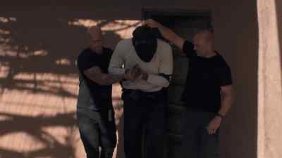 {\an7}Step down. - Special Forces: World's Toughest Test