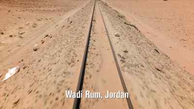 {\an7}[train horn blares] - Special Forces: World's Toughest Test