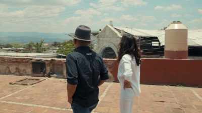 Food writer Omar Alonso
is passionate - Eva Longoria: Searching for Mexico