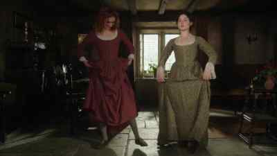 Foot behind. - Poldark