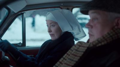 Foot off the clutch. - Call the Midwife