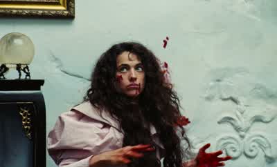 Foot. Paint, foot. Very good. - Poor Things