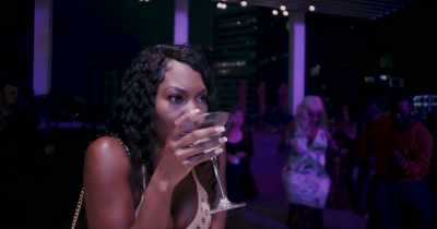 (footsteps approaching)
(glass clinking) - 10 Reasons Why Men Cheat