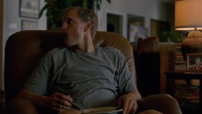 (FOOTSTEPS RECEDE) - True Detective