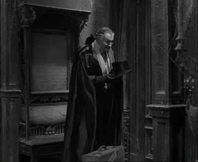 [Footsteps] - The Munsters