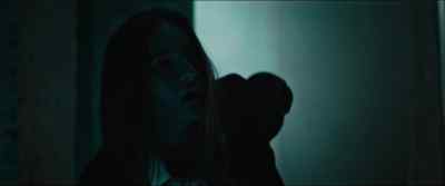 -[footsteps tapping]
-[Raven panting] - The Jack in the Box: Rises