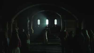 [footsteps tapping] - Witch