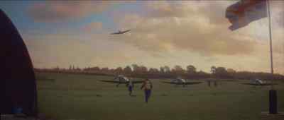 [footsteps thudding] - The Shamrock Spitfire