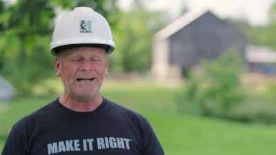 For 11 years, the front of
this house has been a big problem, - Holmes Family Rescue