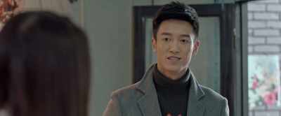 -For a girl.
-Hmm? - Step Up: Year of the Dance