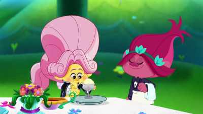 ‐For Dante, classic vanilla.
‐Ooh! - Trolls: TrollsTopia