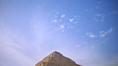 For Emery, Saqqara's step pyramid
was a clue that its architect - Tutankhamun: Secrets of the Tomb