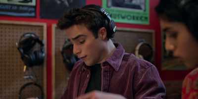 - For example, this track
is spinning at... - Spin