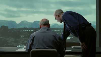 -: For this test, we're going to be looking - Inside the Mind of a Con Artist