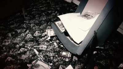 -Forensic experts also examine
Wright's home. - Britain’s Most Evil Killers