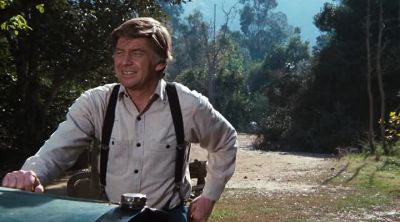 -Forgot my keys.
-I'll get them for you. - The Waltons