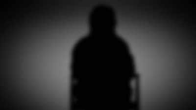 FORMER EMPLOYEE [crying]:
I'm sorry. - Surviving R. Kelly