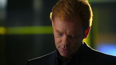 Found a bullet hole in the sleeve. - CSI: Miami