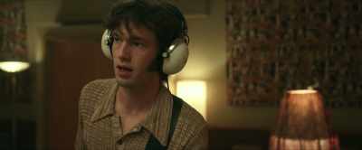 ♪ Found me lost
in a daydream feeling ♪ - Daisy Jones & the Six