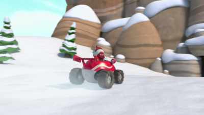-Found something!
-Hang on, I'm almost there! - Top Wing
