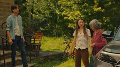 - Found them at the diner.
- She cornered us. - Ruby and the Well