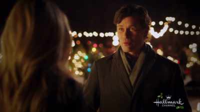 - Found what?- It's a Christmas gift for you. - Christmas Connection