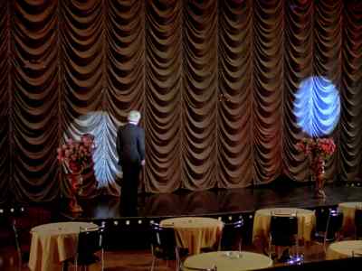 Four beats to curtain. - Wonder Woman