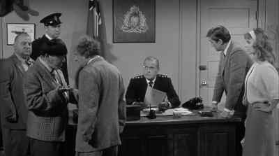 Four days directly to New York - The Three Stooges Go Around the World in a Daze